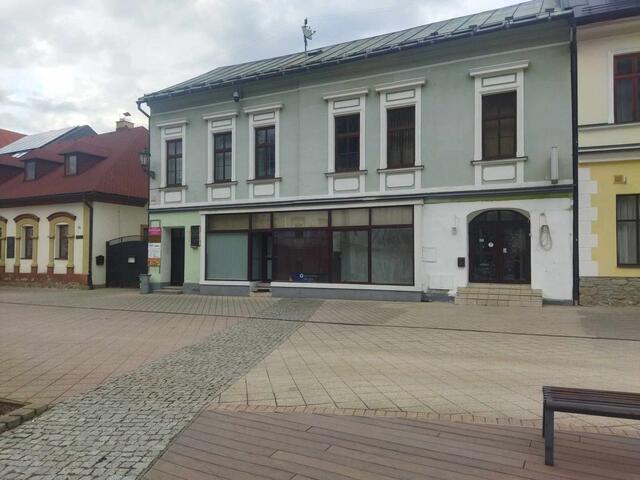 Miesto stretávania — Hviezdoslavovo námestie 32, Dolný Kubín